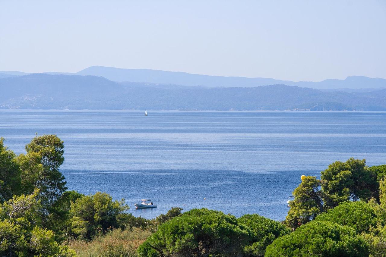 Angelos Studios Vromolimnos 外观 照片